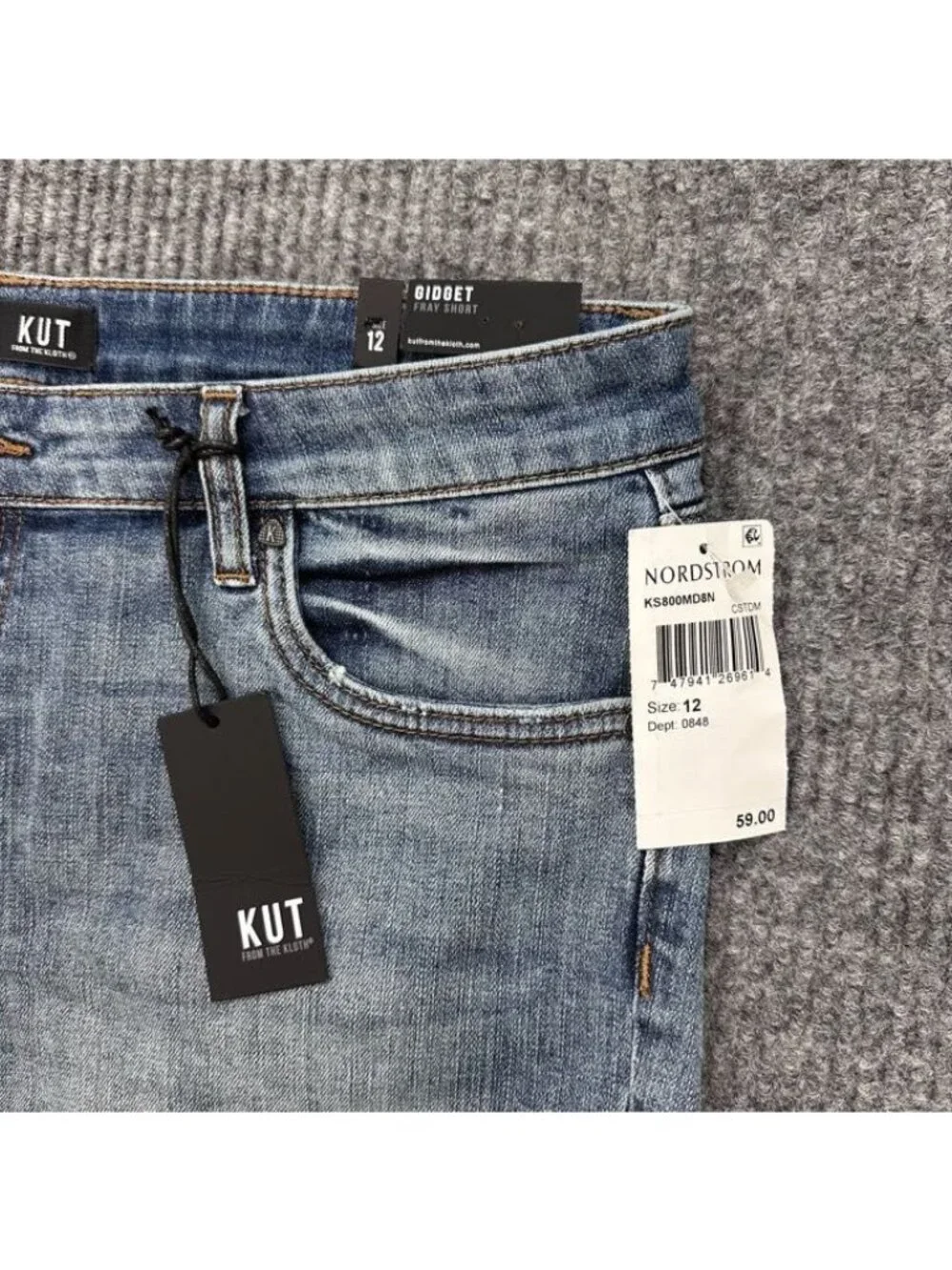 Kut From The Kloth Gidget Fray Blue Denim Cut Off Jean Shorts Womens Size 12 NEW